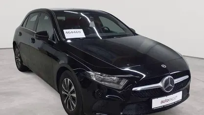 Gebraucht 2020 Mercedes A180 Style Limousine | 17.590 € (Guter Preis)