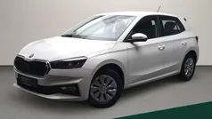 Weiß Gebraucht 2024 Skoda Fabia Essence Kleinwagen | 16.990 € (Guter Preis)