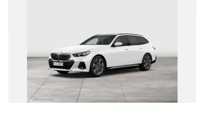 Używany BMW 550e M Sport 489 KM (359 kW) 2025 Biały Kombi