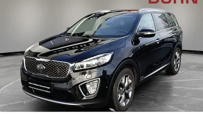 Schwarz Gebraucht 2016 Kia Sorento Platinum Edition SUV | 17.890 € (Fairer Preis)
