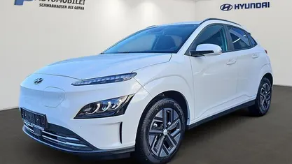 Gebraucht Hyundai Kona Advantage 100 kW (136 PS) 2023 Weiß SUV