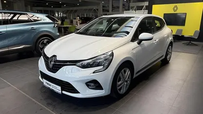 Weiß Gebraucht 2022 Renault Clio V Business Limousine | 14.590 € (Fairer Preis)