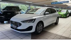 Weiß Gebraucht 2024 Ford Focus Titanium Limousine | 20.479 € (Superpreis)