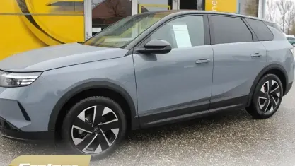 Gebraucht Opel Grandland X 145 PS (106 kW) 2025 Grafik grau SUV