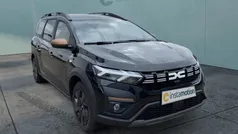 Schwarz Gebraucht 2024 Dacia Jogger Extreme Van / Kleinbus | 27.644 € (Fairer Preis)