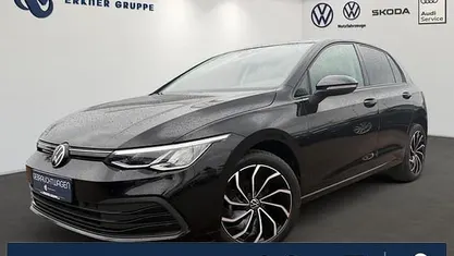 Gebraucht VW Golf VIII Life 116 PS (85 kW) 2020 Deep black perleffekt Limousine