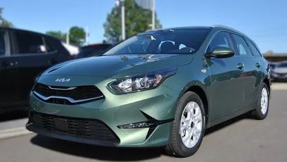 Experience green metallic Neu 2025 Kia Ceed Sportswagon Vision Kombi | 25.633 € (Fairer Preis)