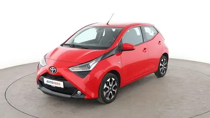 Rot Gebraucht 2021 Toyota Aygo X-play Kleinwagen | 10.390 € (Fairer Preis)