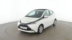 Weiß Gebraucht 2015 Toyota Aygo X-wave Kleinwagen | 7.420 € (Fairer Preis)