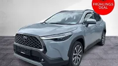Grau Gebraucht 2024 Toyota Corolla Cross Premium SUV | 37.990 € (Fairer Preis)