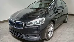Black sapphire metallic (schwarz) Gebraucht 2019 BMW 225 Active Tourer Sport Line Van / Kleinbus | 17.950 € (Guter Preis)