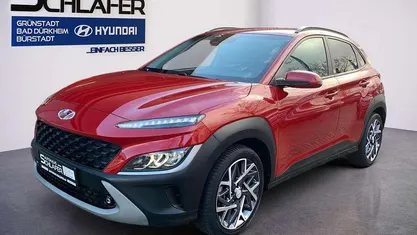 Gebraucht Hyundai Kona Edition 30+ 141 PS (103 kW) 2022 Pulse red / mic SUV
