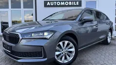 Grau Gebraucht 2024 Skoda Superb Selection Kombi | 35.979 € (Fairer Preis)
