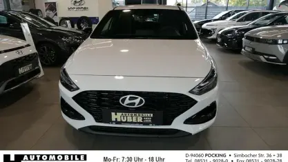 Gebraucht Hyundai i30 Advantage 150 PS (110 kW) 2024 Weiß metallic Limousine