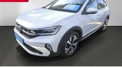 Käytetty VW Taigo Style 110 HP (80 kW) 2023 Valkoinen Katumaasturi