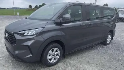 Gebraucht 2025 Ford Tourneo Trend Van / Kleinbus | 44.490 € (Fairer Preis)