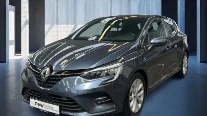 Używany Renault Clio V Intens 91 KM (66 kW) 2022 Szary Sedan/Limuzyna