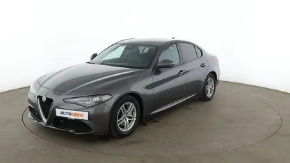 Gebraucht Alfa Romeo Giulia Super 150 PS (110 kW) 2017 Grau Limousine