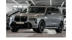 Grau Gebraucht 2024 BMW X7 M Sport SUV | 102.995 € (Fairer Preis)