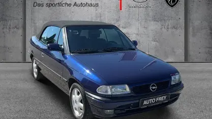 Gebraucht Opel Astra Cabriolet Edition 116 PS (85 kW) 1997 Blau Cabrio