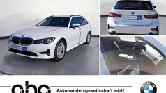 Weiß Gebraucht 2021 BMW 318 Sport Line Kombi | 21.860 € (Fairer Preis)
