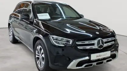 Używany Mercedes GLC220 194 KM (142 kW) 2021 Czarny SUV