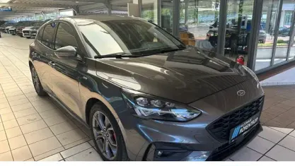 Gebraucht Ford Focus ST-Line X 125 PS (91 kW) 2021 Grau Limousine