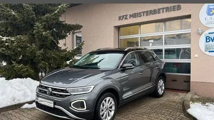 Gebraucht VW T-Roc Style 150 PS (110 kW) 2023 Grau SUV