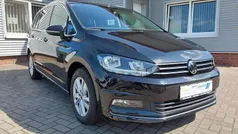 Schwarz Gebraucht 2023 VW Touran Highline Van / Kleinbus | 32.490 € (Guter Preis)