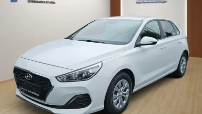 Gebraucht Hyundai i30 Turbo 120 PS (88 kW) 2019 Weiß Limousine