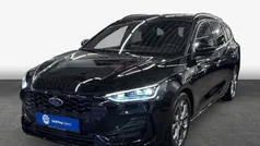 Agate black metallic Gebraucht 2023 Ford Focus ST-Line Kombi | 25.750 € (Fairer Preis)