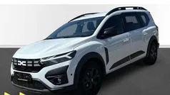 Gletscherweiss (weiß) Gebraucht 2023 Dacia Jogger Extreme Van / Kleinbus | 18.990 € (Fairer Preis)