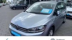 Gebraucht 2024 VW Touran Comfortline Van / Kleinbus | 33.998 € (Fairer Preis)