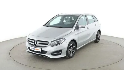 Silber Gebraucht 2017 Mercedes B180 Style Van / Kleinbus | 17.690 € (Fairer Preis)