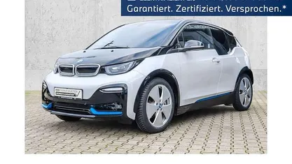 Weiß Gebraucht 2022 BMW i3 Comfort Edition Kleinwagen | 20.980 € (Fairer Preis)