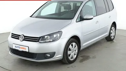 Gebraucht VW Touran Comfortline 140 PS (102 kW) 2015 Van / Kleinbus