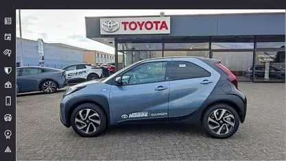 Gebraucht Toyota Aygo X Team 72 PS (52 kW) 2024 Celestite grey metallic / nigh SUV