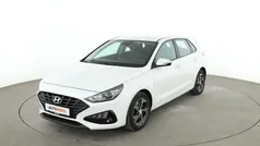 Weiß Gebraucht 2021 Hyundai i30 Edition 30 Limousine | 13.270 € (Fairer Preis)