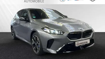 Skyscraper grau metallic Gebraucht 2024 BMW M135 Efficient Dynamics Kleinwagen | 40.490 € (Fairer Preis)