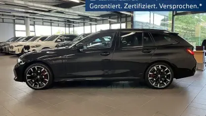 Gebraucht BMW 330e M Sport 292 PS (214 kW) 2025 Schwarz Kombi