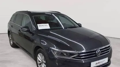 Gebraucht VW Passat Business 150 PS (110 kW) 2023 Kombi