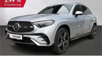 Używany Mercedes GLC300e AMG 197 KM (144 kW) 2025 Biały