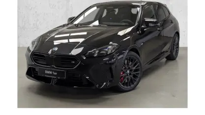 Neu BMW M135 M Sport 300 PS (220 kW) 2026 Schwarz Kleinwagen