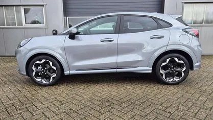 Solar silver metallic Neu 2025 Ford Puma ST-Line X SUV | 27.490 € (Fairer Preis)