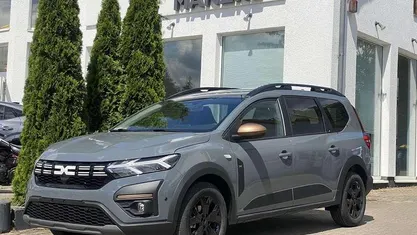 Gebraucht 2024 Dacia Jogger Extreme Van / Kleinbus | 22.490 € (Fairer Preis)