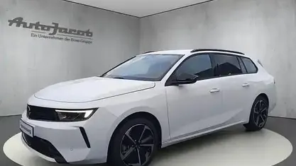 Neu Opel Astra Edition 145 PS (106 kW) 2025 Arktis weiß (uni) Kombi