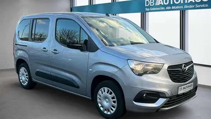 Gebraucht Opel Combo Life Elegance 131 PS (96 kW) 2022 Silber Van / Kleinbus