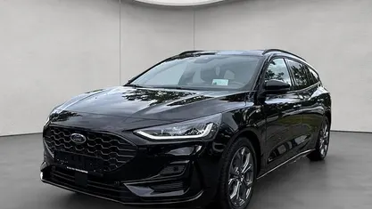 Schwarz Gebraucht 2024 Ford Focus ST-Line X Kombi | 22.900 € (Guter Preis)