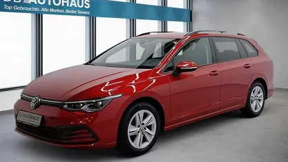 Gebraucht VW Golf VIII Life 150 PS (110 kW) 2024 Rot Kombi