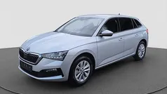 Brilliantsilber Gebraucht 2024 Skoda Scala Ambition Kleinwagen | 22.541 € (Fairer Preis)